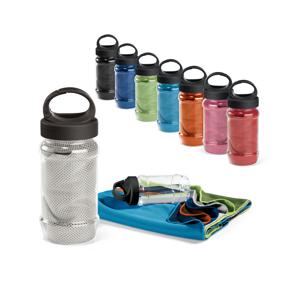 ARTX PLUS. Conjunto composto toalha e garrafa em poliamida e poliéster com garrafa